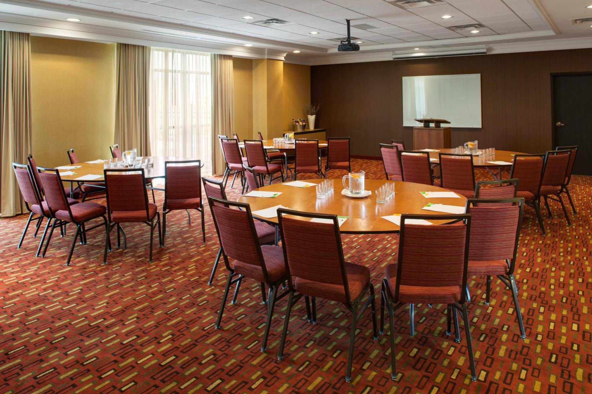 Hotel Courtyard By Marriott London Exterior foto