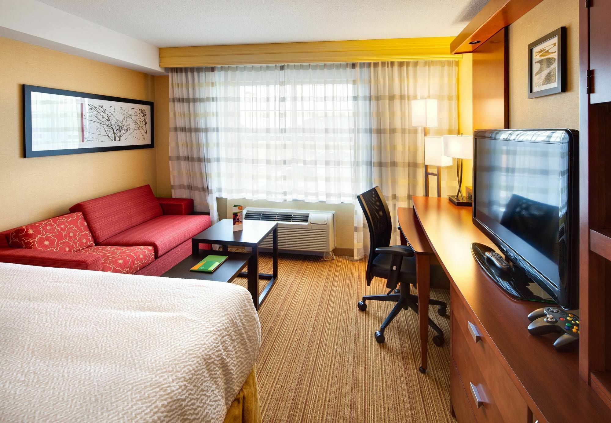 Hotel Courtyard By Marriott London Exterior foto