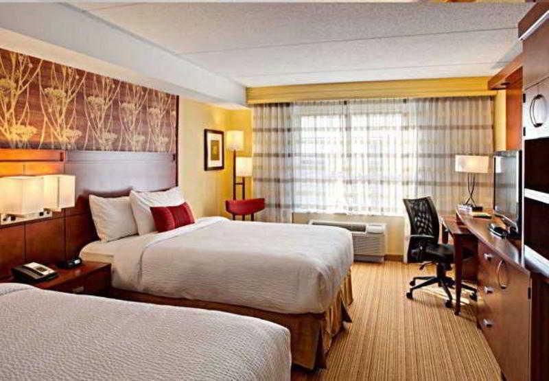 Hotel Courtyard By Marriott London Exterior foto